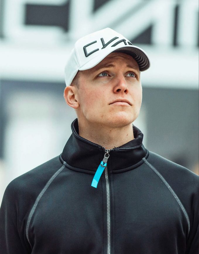 YANN-WHITE-CAP